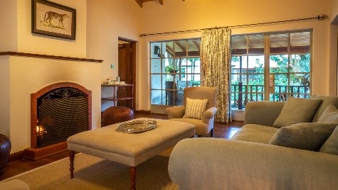 Deluxe suite - Family Size living room